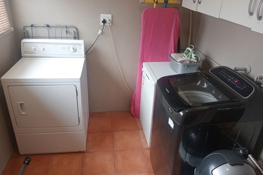 3 Bedroom Property for Sale in Orkney Park North West